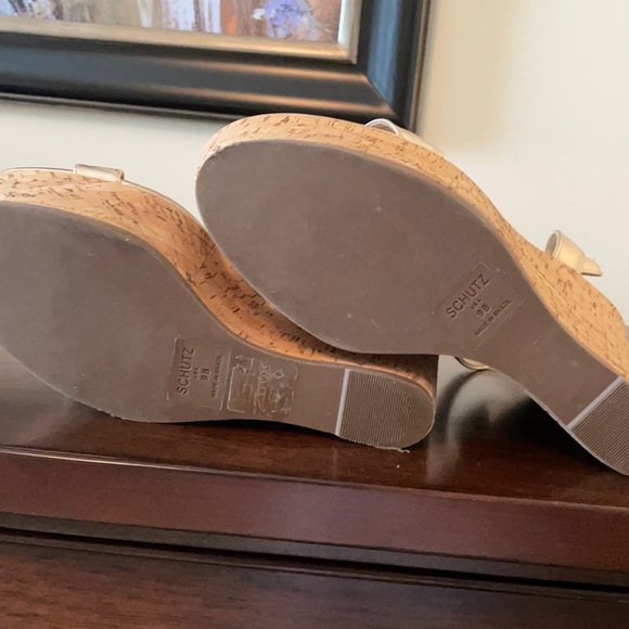 Schutz Eduarda Gold Platform Wedge Sandal - Picture 8 of 11